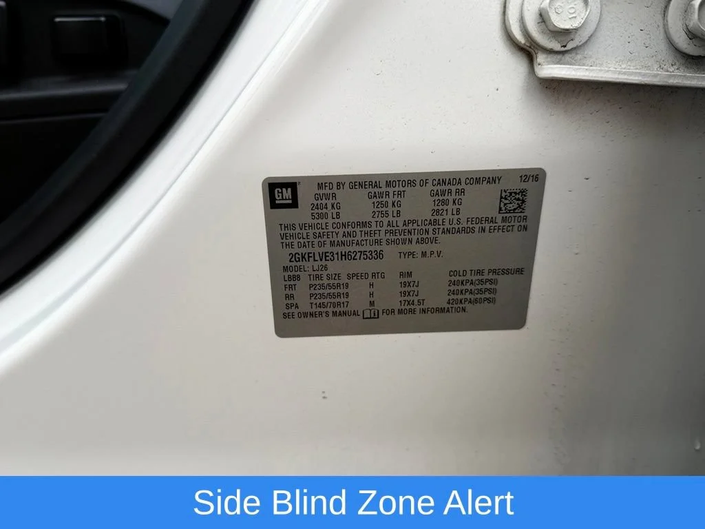 Used 2017 WHITE FROST TRICOAT GMC Denali image 35