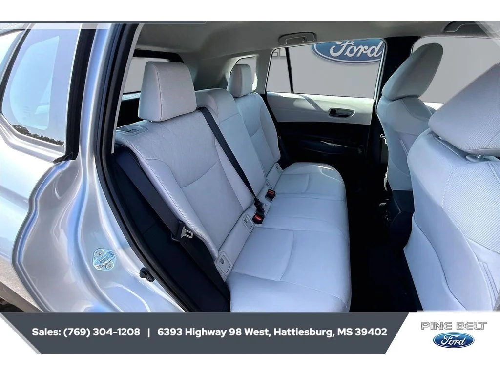 Used 2026 Sonic Silver Toyota L image 21