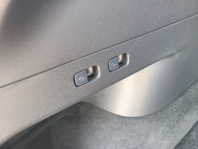 Used 2021 White Tesla Long Range image 10