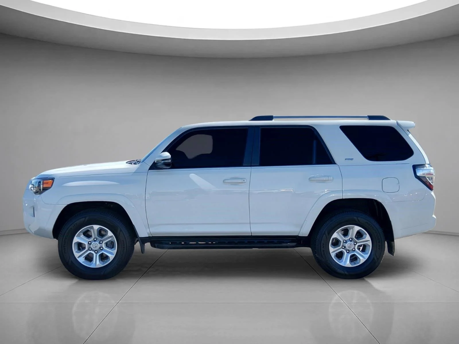 Used 2019 Super White Toyota SR5 Premium image 2