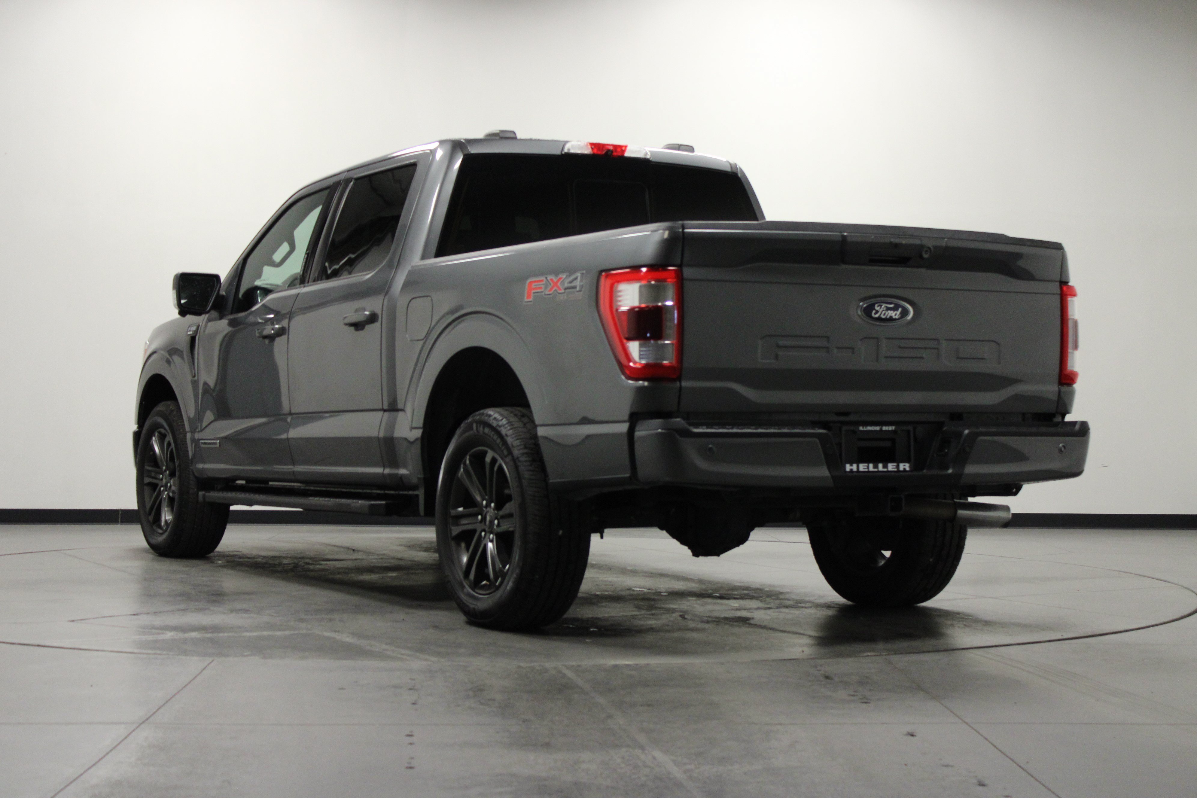 Used 2021 Carbonized Gray Metallic Ford LARIAT image 6