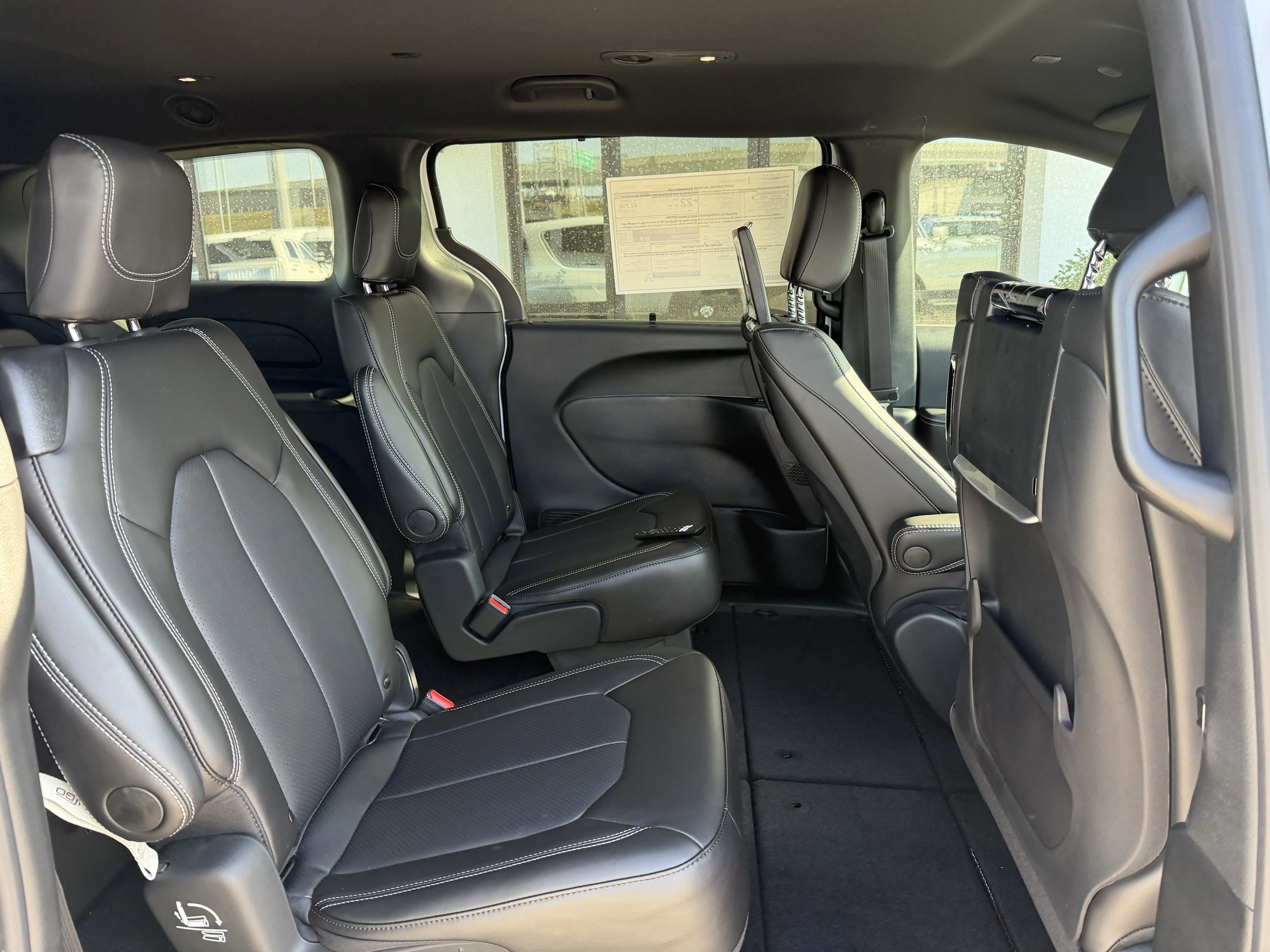 2026 Chrysler Pacifica Select - Photo 25