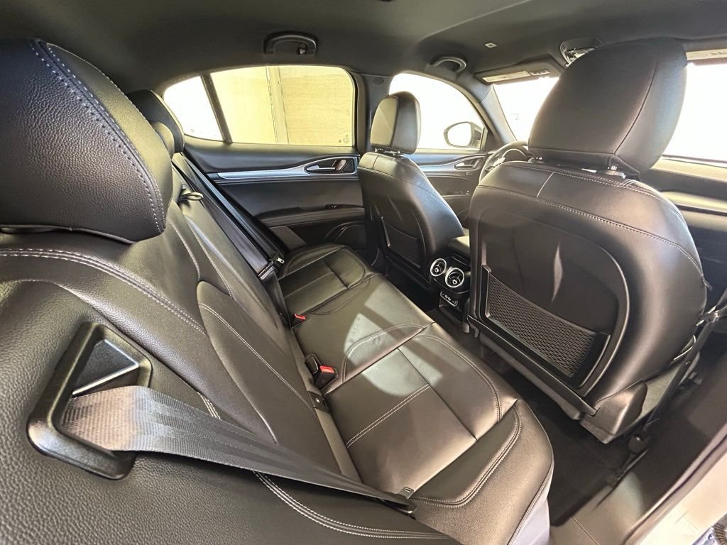2025 Alfa Romeo Stelvio Base - Photo 21