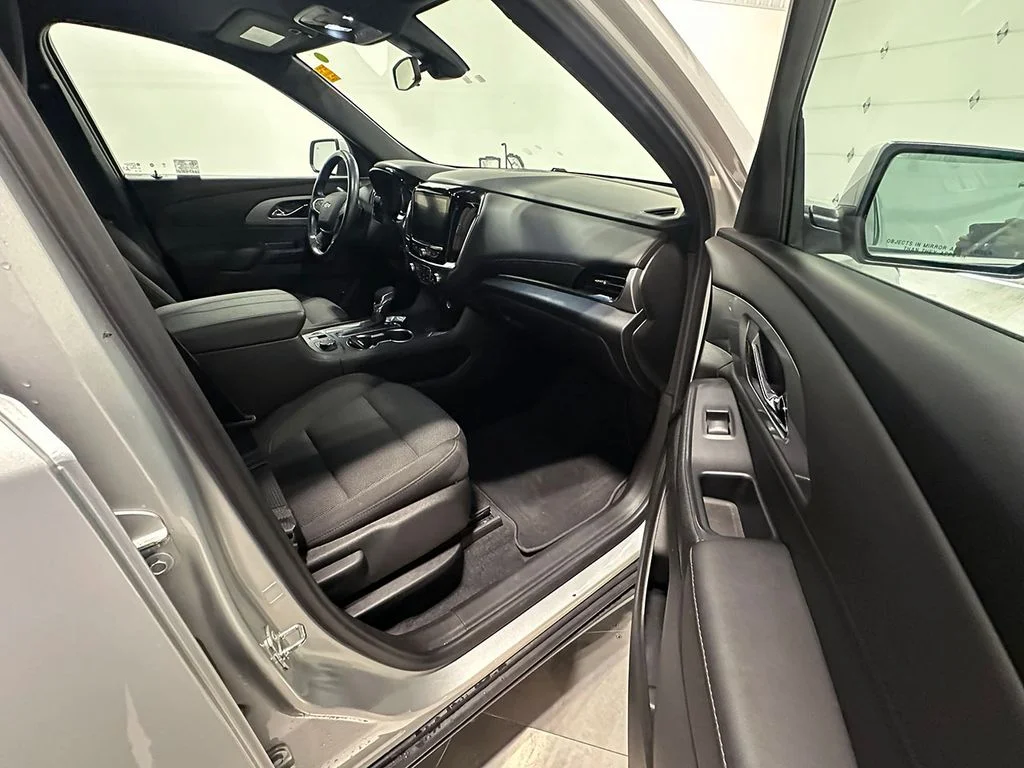 Used 2022 Silver Chevrolet LT image 28