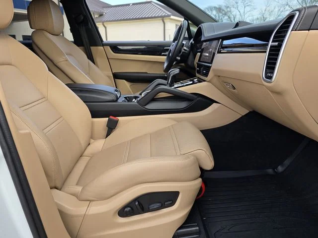 2022 Porsche Cayenne S - Photo 28