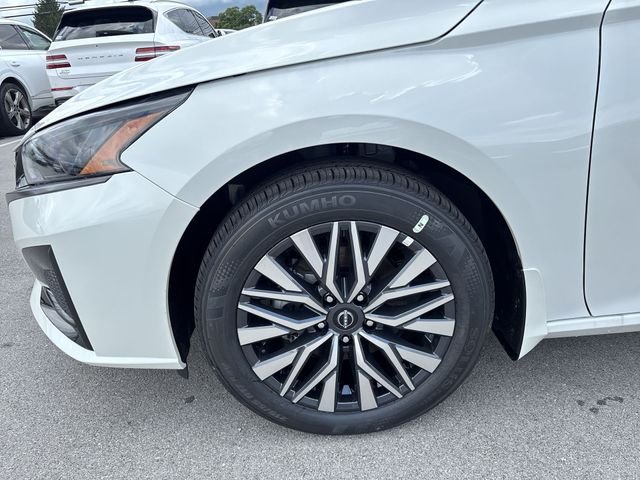 New 2026 White Nissan 2.5 SV image 10