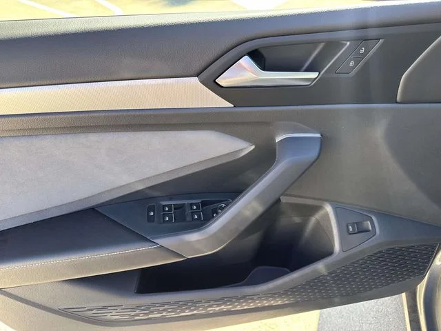 New 2026 Silver Volkswagen 1.5T SE image 18