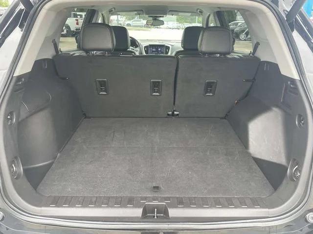 2024 GMC Terrain SLT - Photo 8