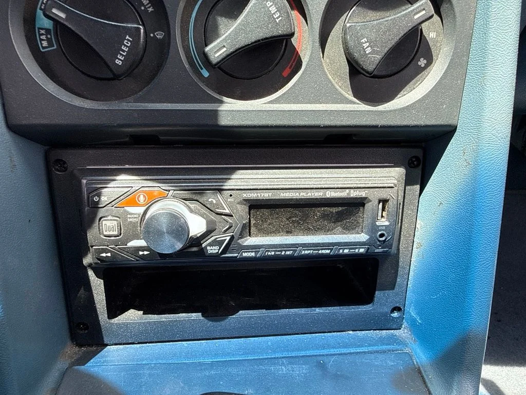 Used 1989 White Ford LX image 15