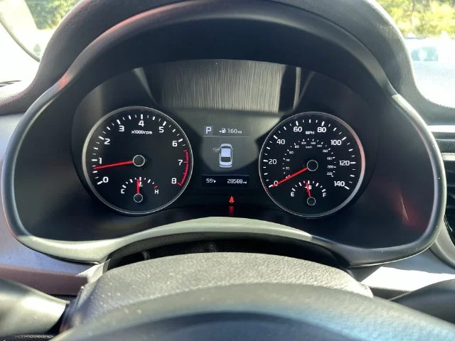 Used 2018 Red Kia EX image 12