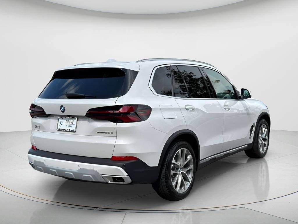 New 2026 Mineral White Metallic BMW xDrive50e image 5