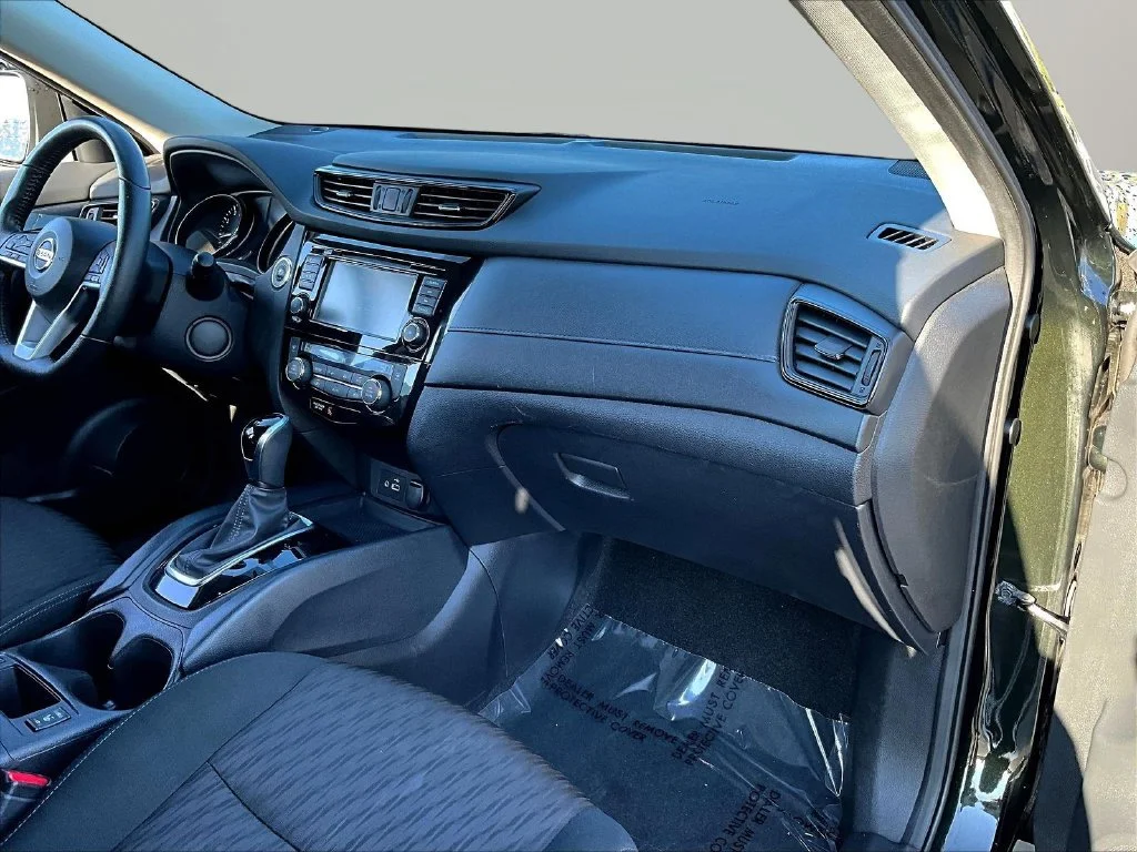 Used 2020 Midnight Pine Metallic Nissan SV image 30