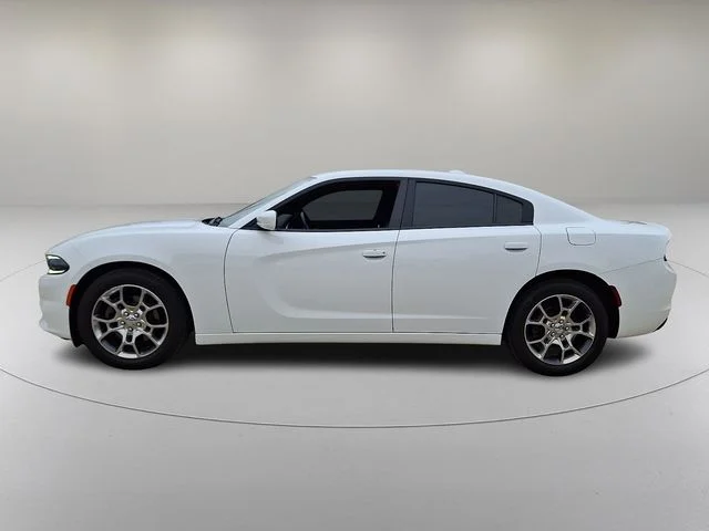 Used 2017 White Dodge SXT image 6