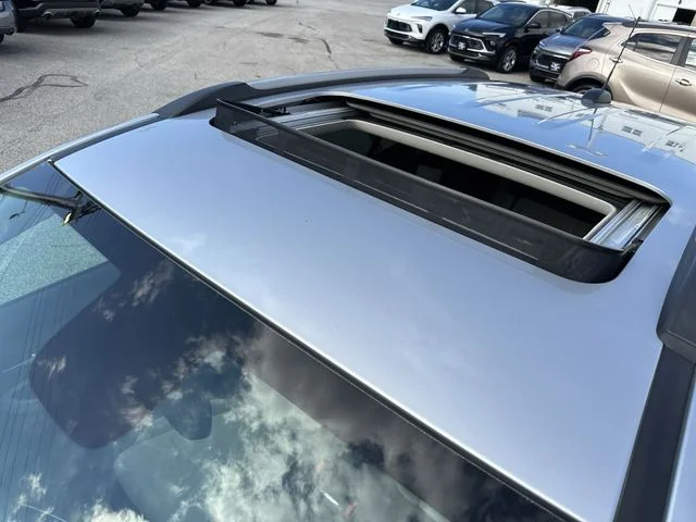 Used 2019 Silver Buick Preferred image 32
