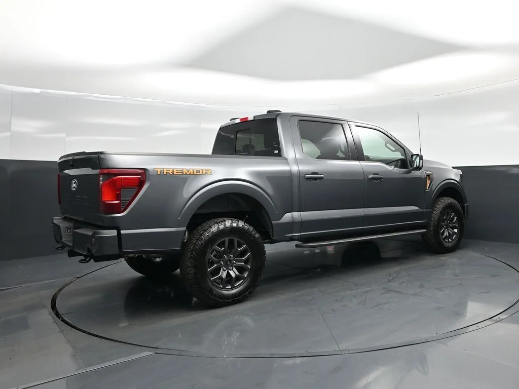 New 2026 Gray Ford Tremor image 27