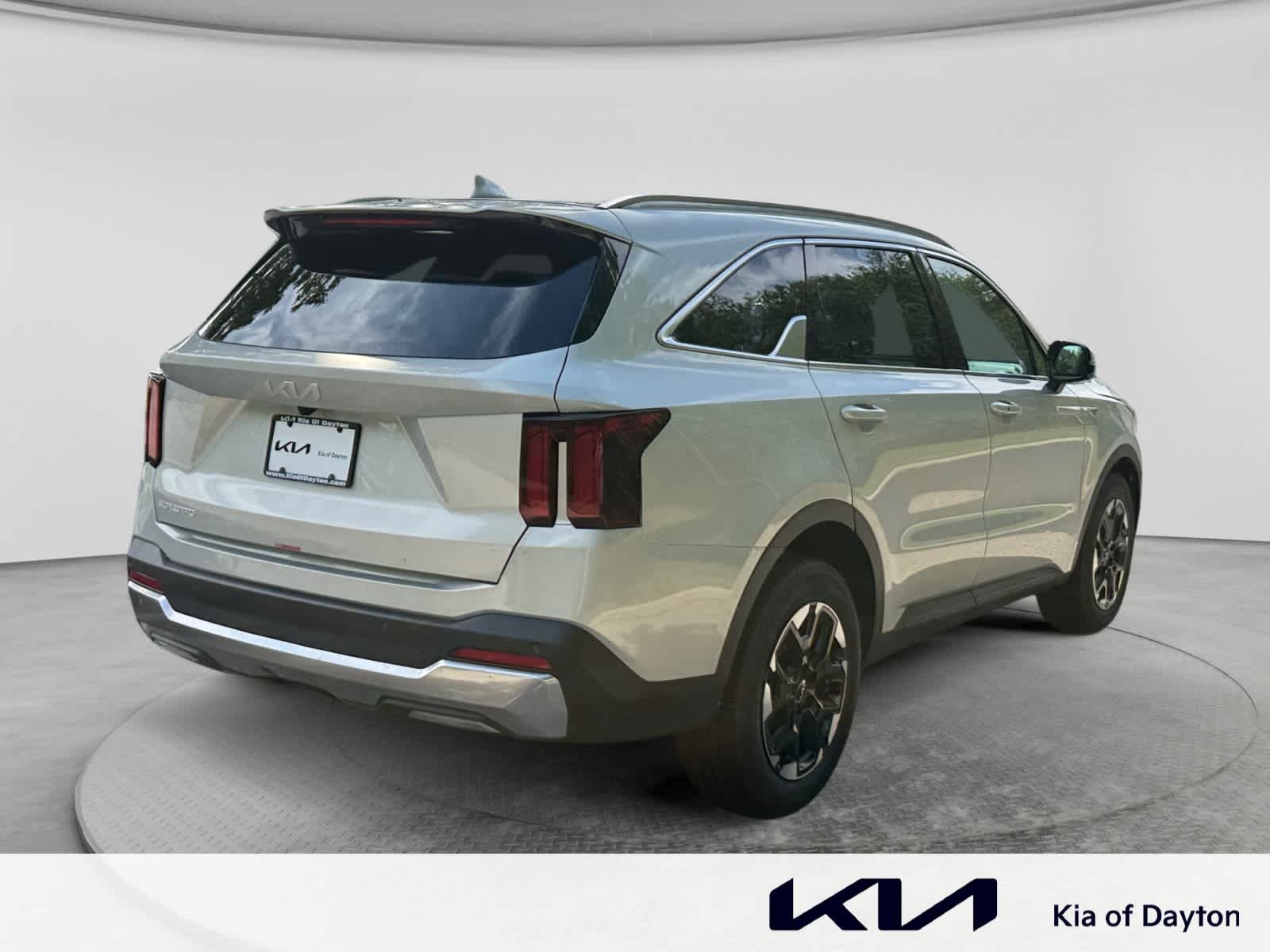 New 2026 Ivory Silver Kia S image 5