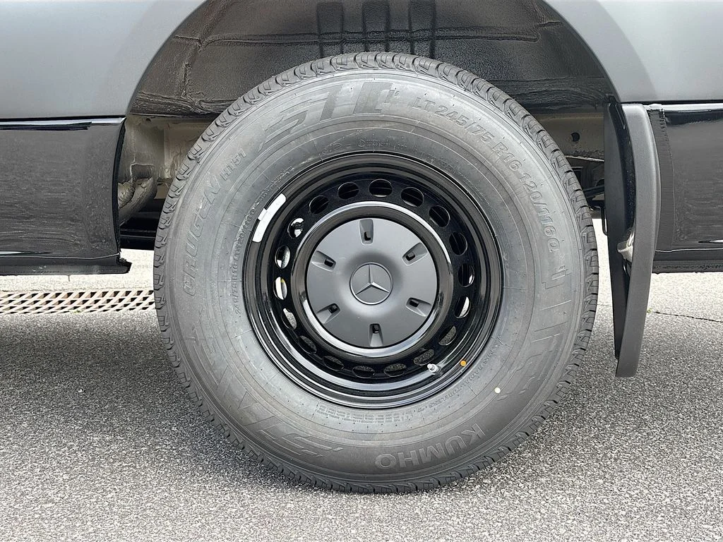 New 2026  Mercedes-Benz Cargo 170 WB image 12