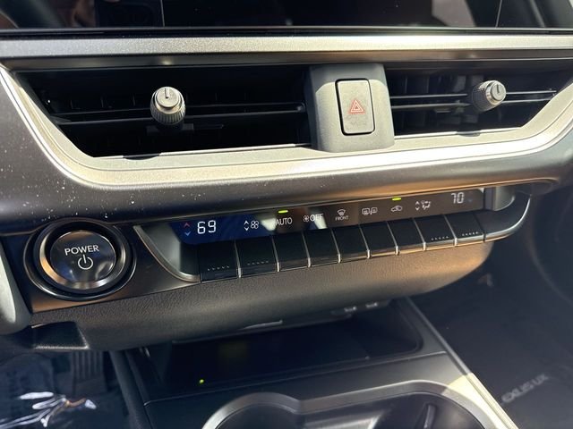 Certified Used 2025  Lexus 300h Premium image 19
