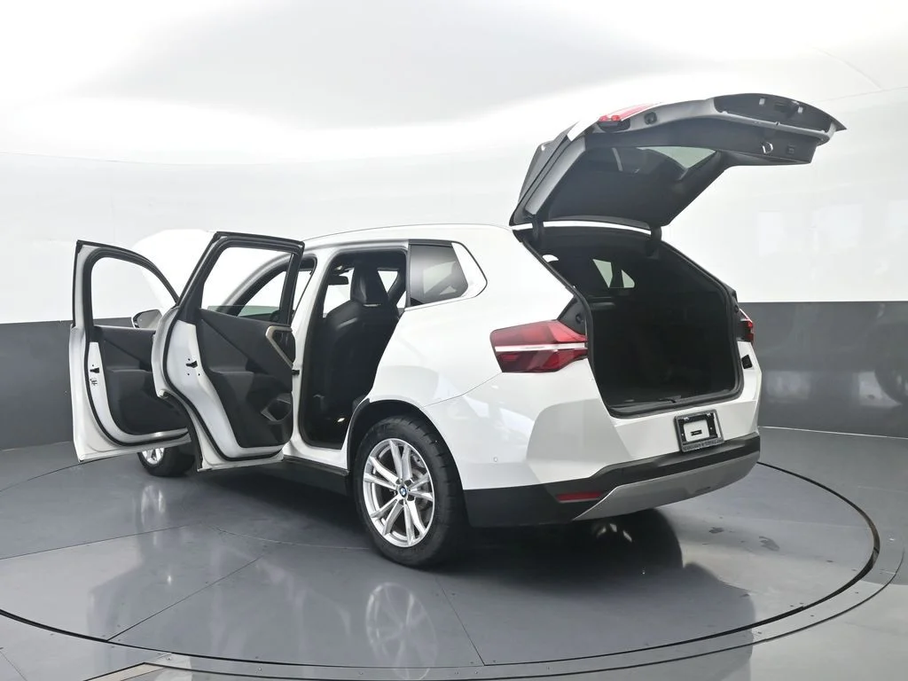 2025 BMW X3 30 - Photo 82
