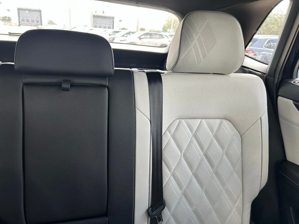 2026 Volkswagen Atlas Cross Sport SEL Premium R-LINE - Photo 13