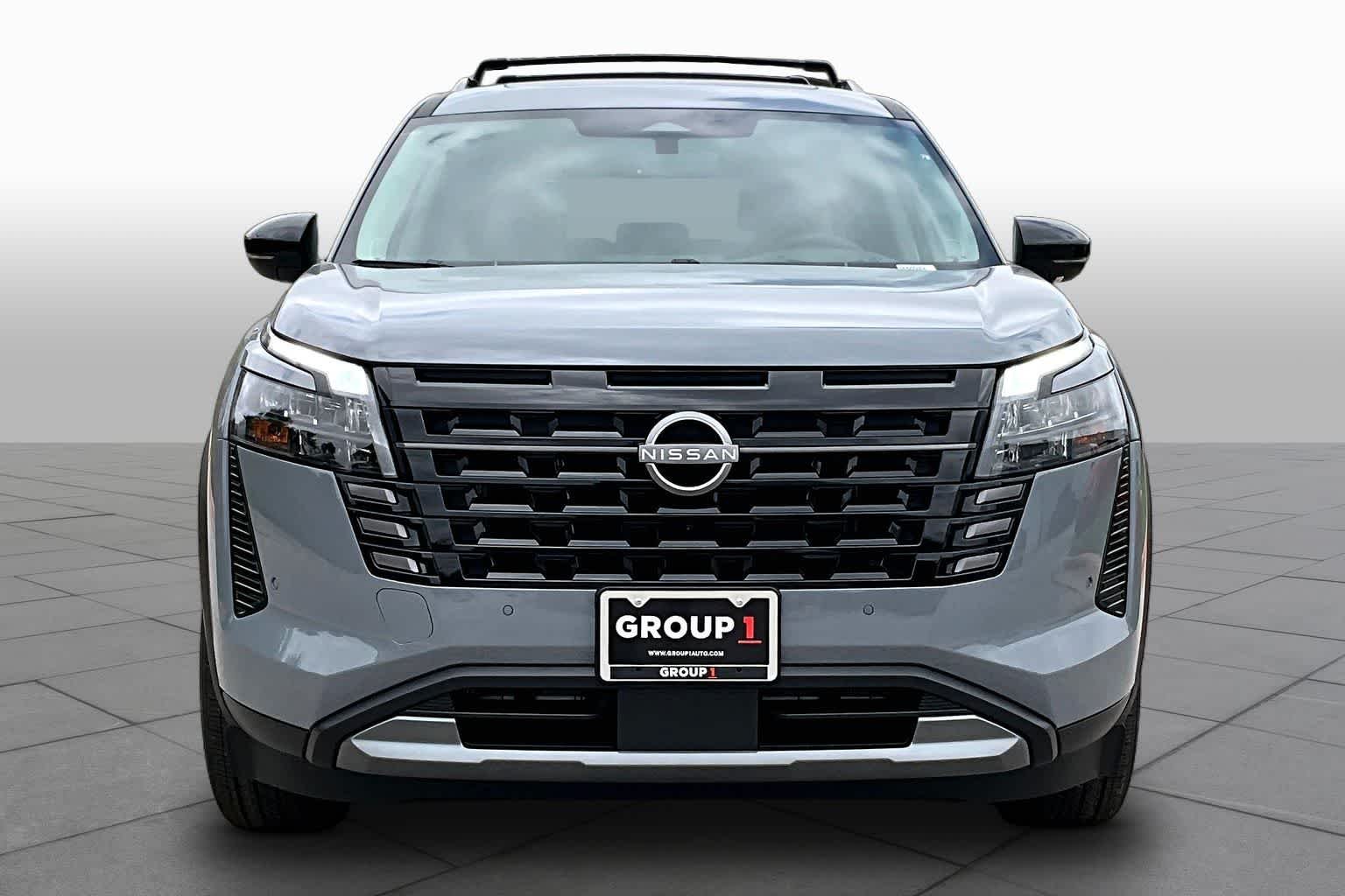 New 2026 Boulder Gray Pearl Nissan Platinum image 3