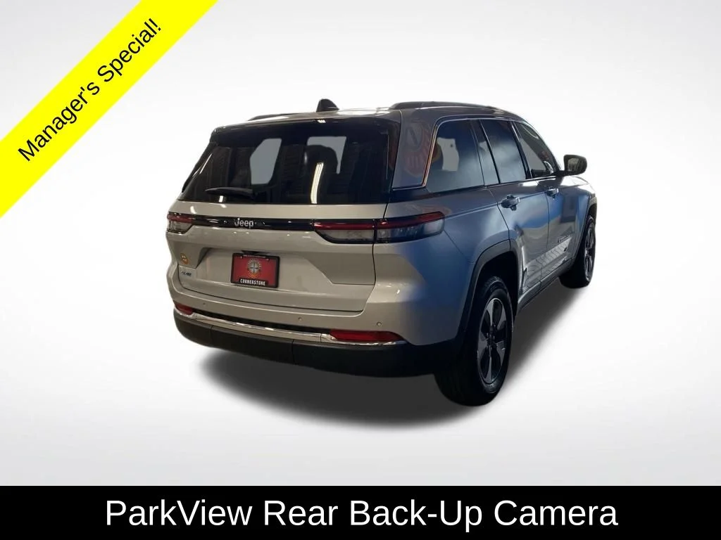 Used 2024 Silver Jeep 4xe image 19