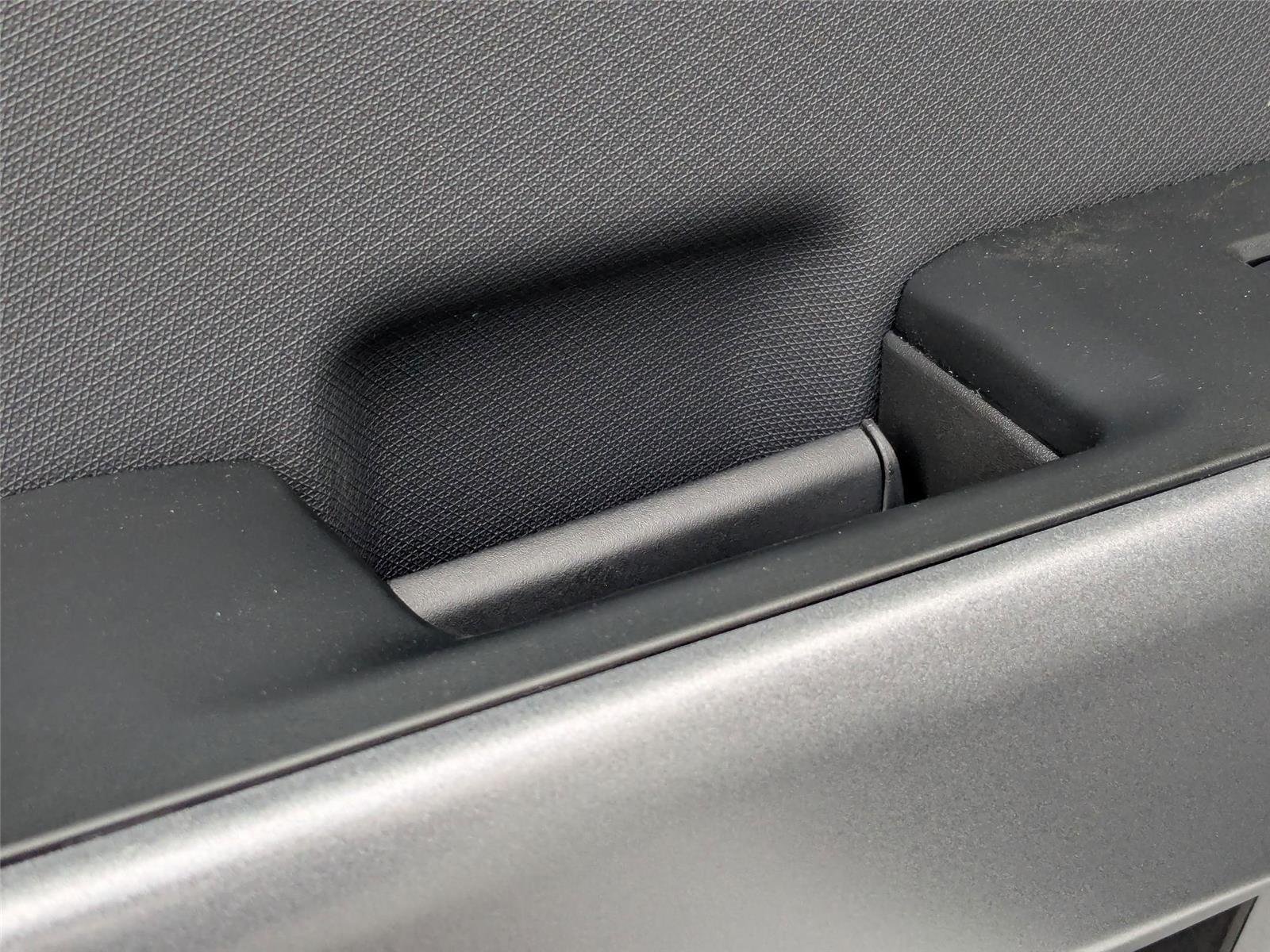 New 2025 Oxford White Ford XLT image 26