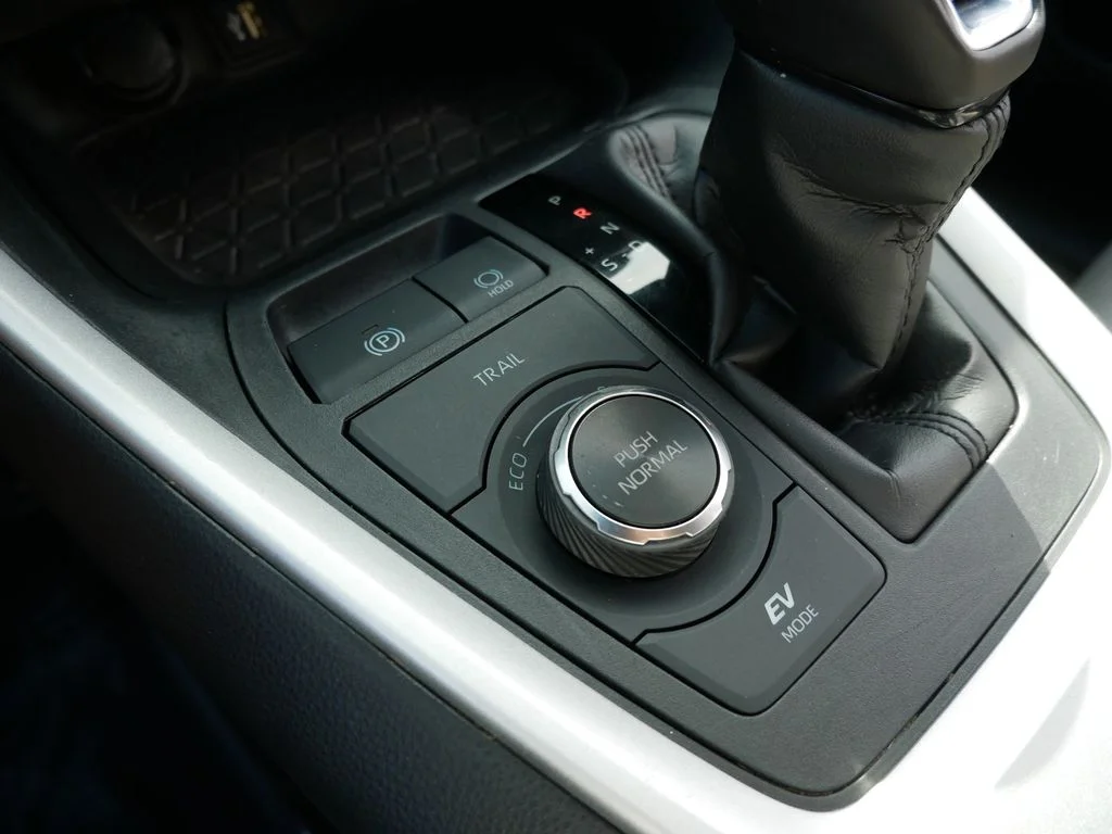 Certified Used 2024 Beige Toyota XLE Premium image 23