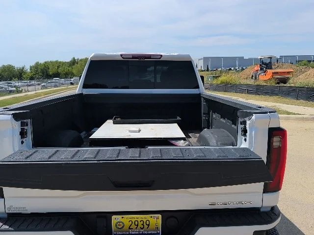 Used 2025 White GMC Denali image 15