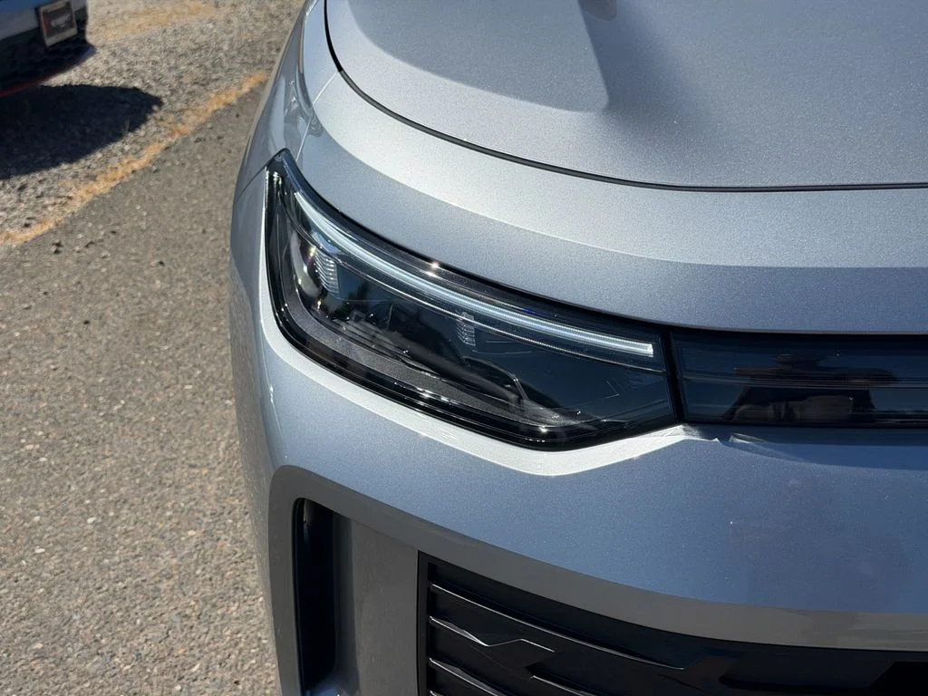 New 2026 Pyrite Silver Metallic Volkswagen SE image 5