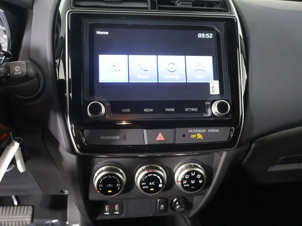 New 2026 Blue Mitsubishi 2.0 ES image 38