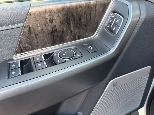Used 2025 White Ford Lariat image 11