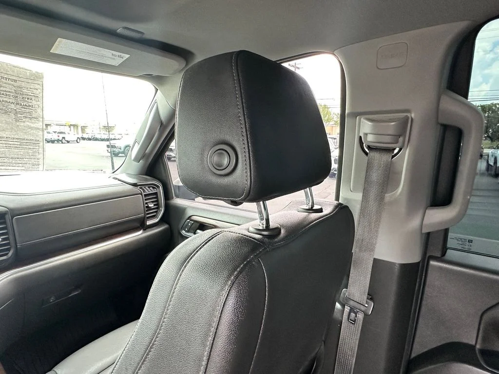 Used 2024 Black GMC SLT image 24