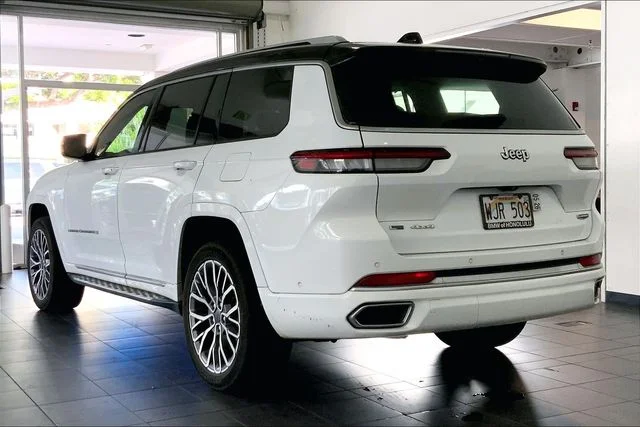 Used 2021 White Jeep Summit image 5