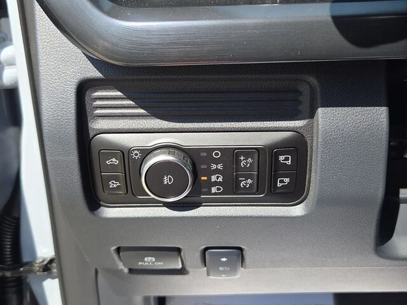New 2026 Glacier Gray Metallic Tri-Coat Ford F-250® Lariat® image 27