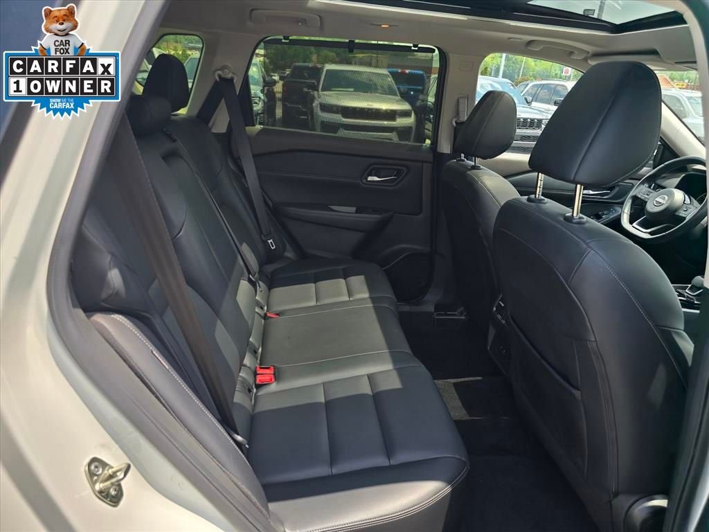 Used 2023 White Nissan SV image 14