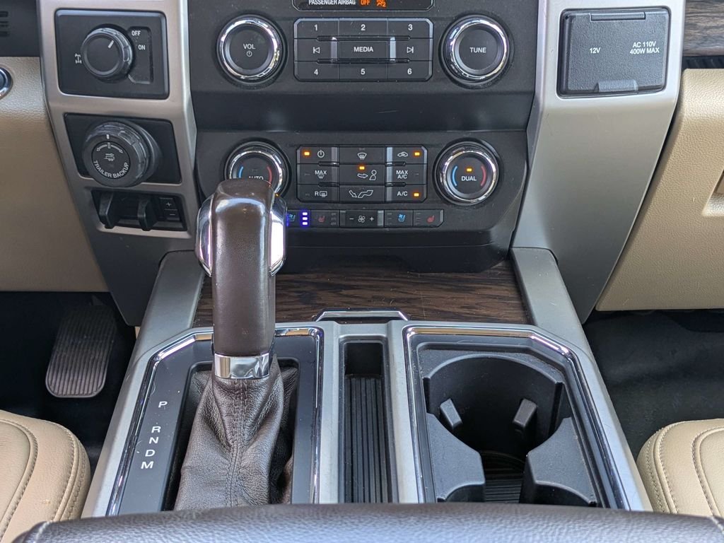 Used 2020 White Ford Lariat image 19
