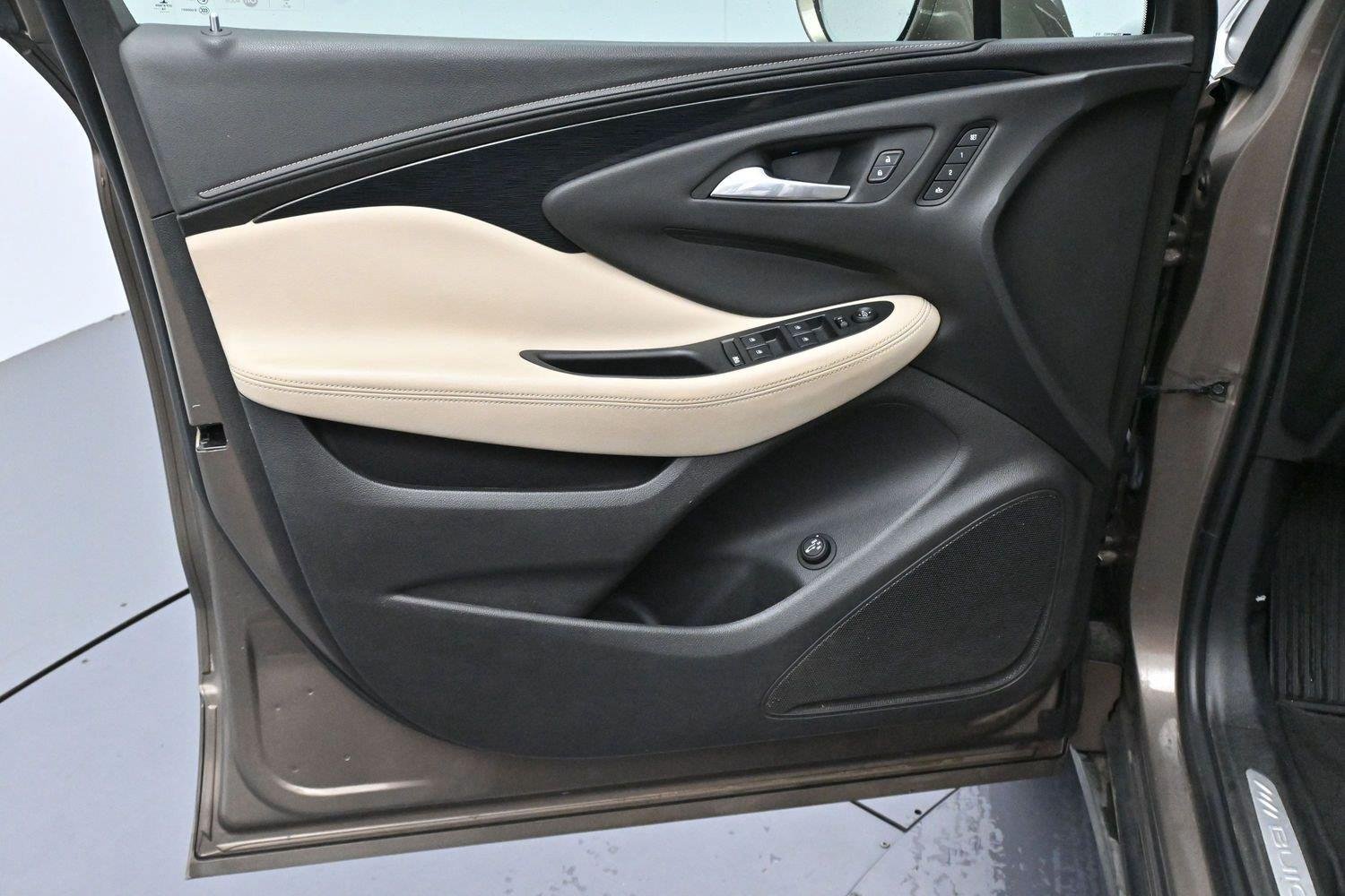 Used 2017 BRONZE ALLOY METALLIC Buick Essence image 12