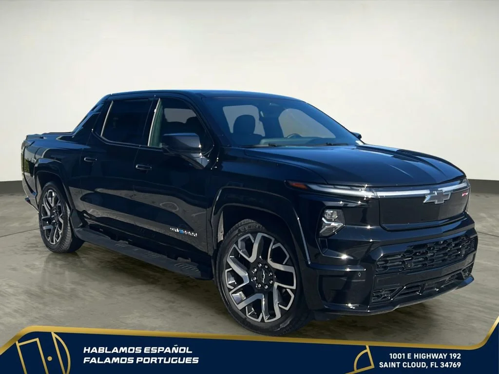 Used 2025 Black Chevrolet RST - Max Range image 8