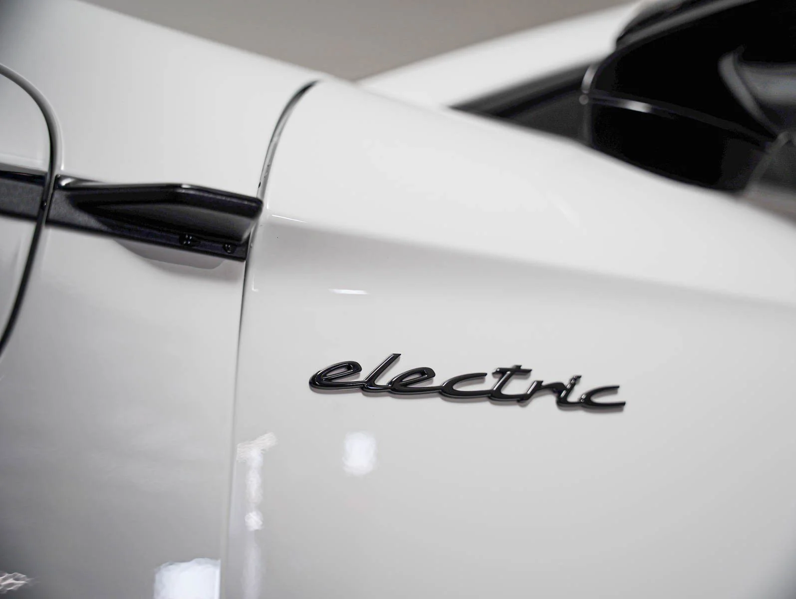 New 2026 White Porsche 4 Black Edition image 27