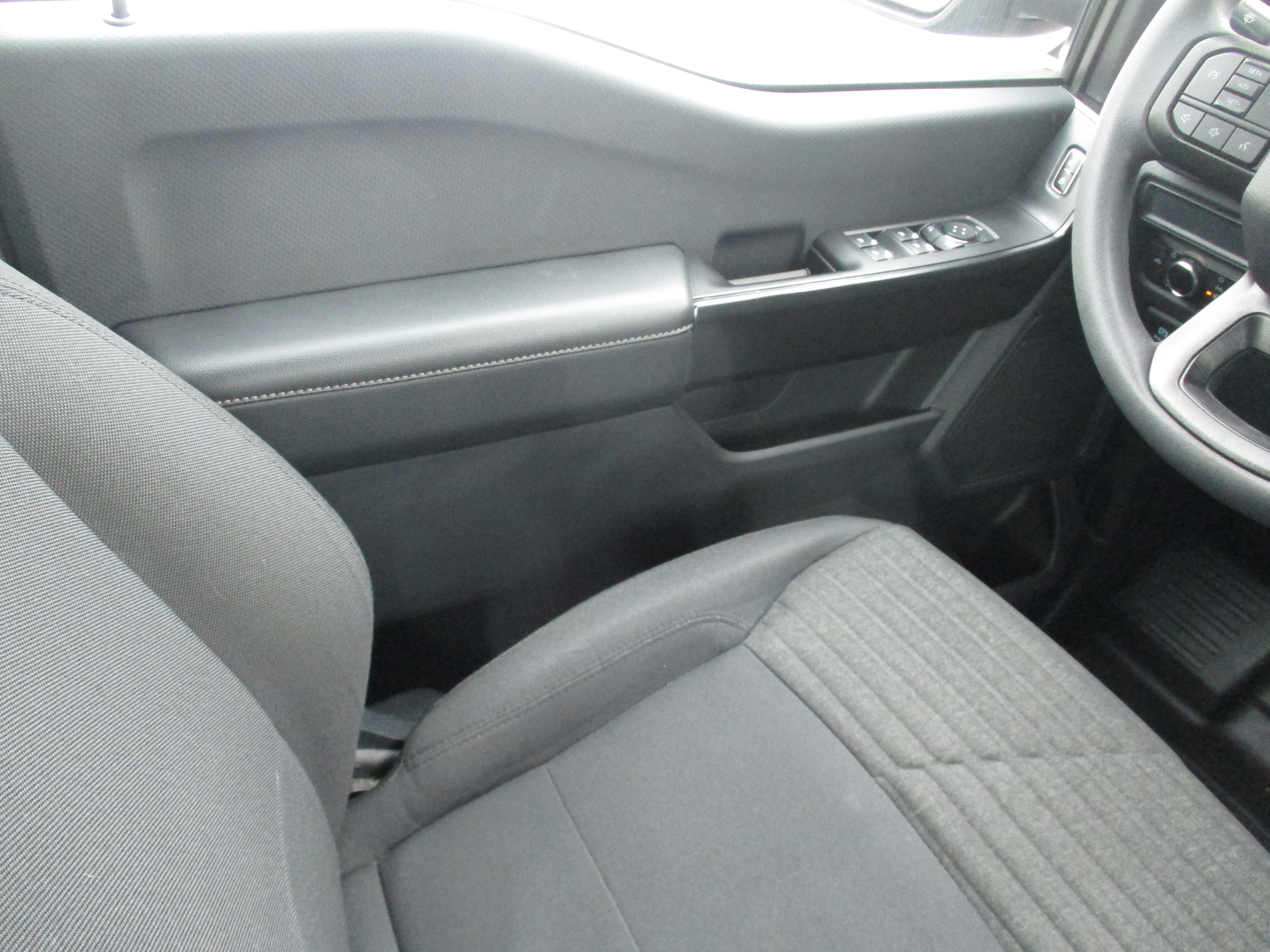 Used 2023 Carbonized Gray Metallic Ford XL image 43