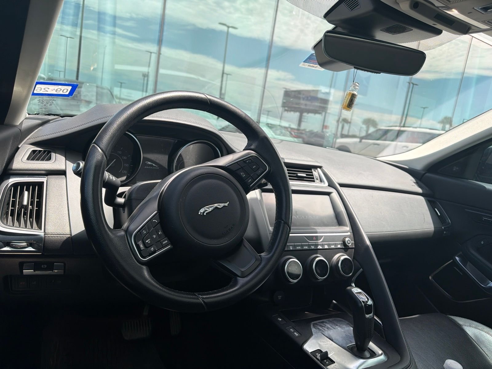 Used 2020 Corris Gray Metallic Jaguar Base image 9