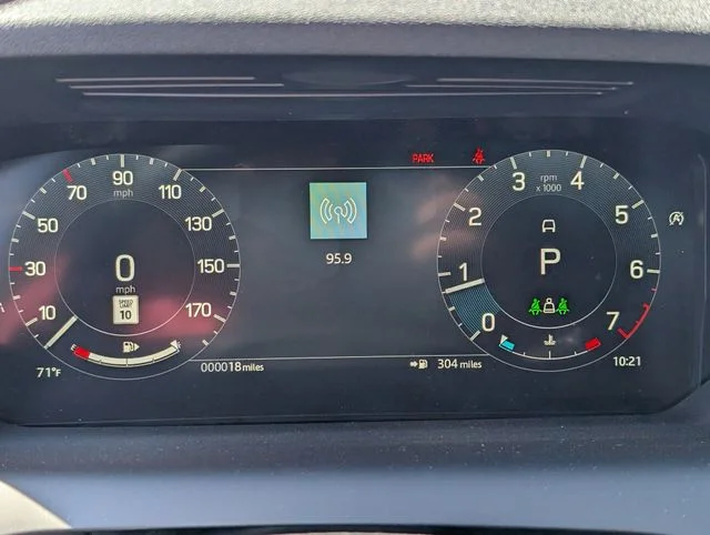 2025 Land Rover Discovery Sport Dynamic SE - Photo 9