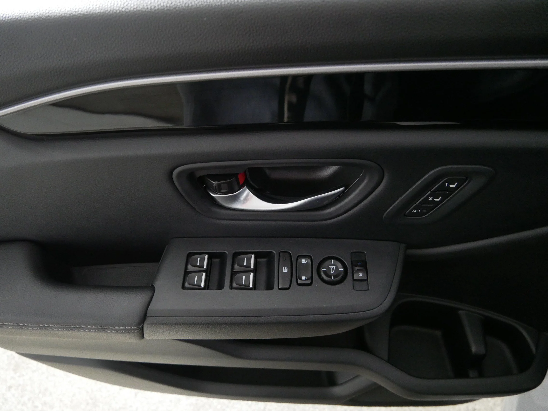 Used 2023 Platinum White Pearl Honda EX-L 8 Passenger image 19