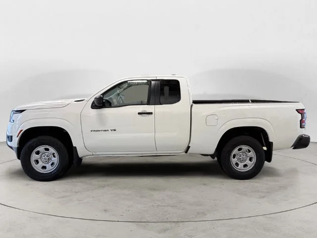 New 2027 White Nissan S 4x4 image 2