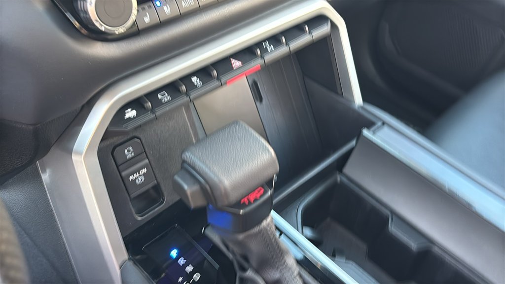 2025 Toyota Sequoia Platinum - Photo 23