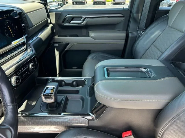 Used 2022 Ash Chevrolet ZR2 image 32