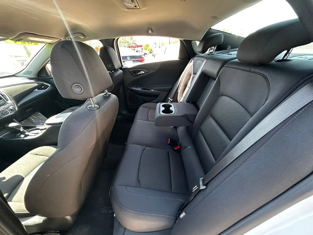 Used 2024 White Chevrolet LT image 25