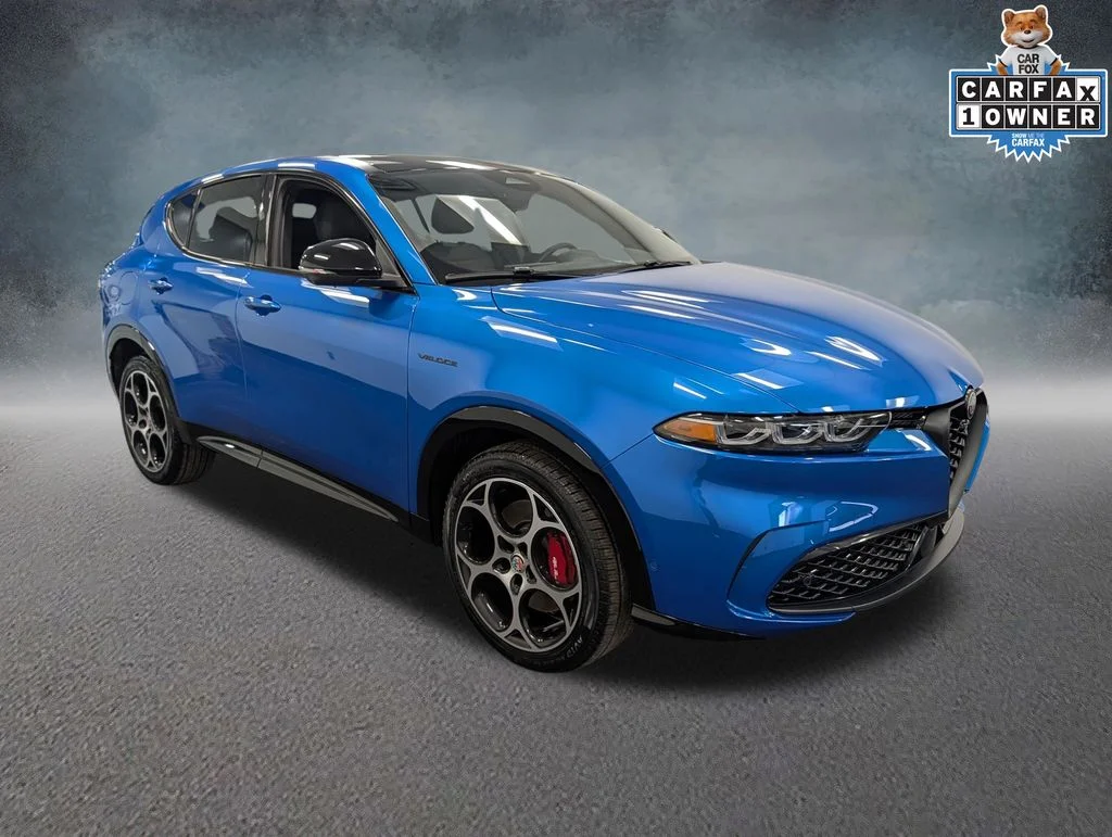 Used 2025 Blue Alfa Romeo  image 3