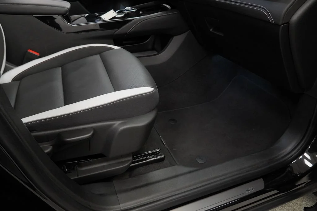 2025 Buick Envision Sport Touring - Photo 44